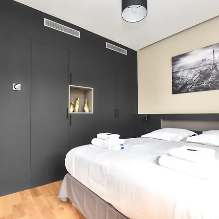 Authentic - 2br 6p - Palais Garnier * פריז